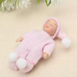 Bébé , poupon en porcelaine