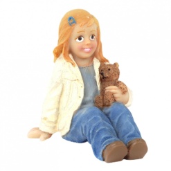 Figurine enfant avec son nounours