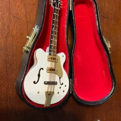 Alternative view of Guitare électrique Gibson ES