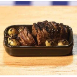 Plat rôti de boeuf , pomme de terre