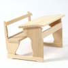 Banc d'école miniature en bois brut avec espace aménagé pour diorama de maison de poupée, échelle 1:12.