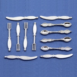 Alternative view of Couvert , fourchettes , couteaux