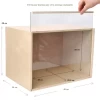 Diorama en bois naturel pour maison de poupée avec porte acrylique coulissante, facile à monter et idéal pour exposer vos miniatures.