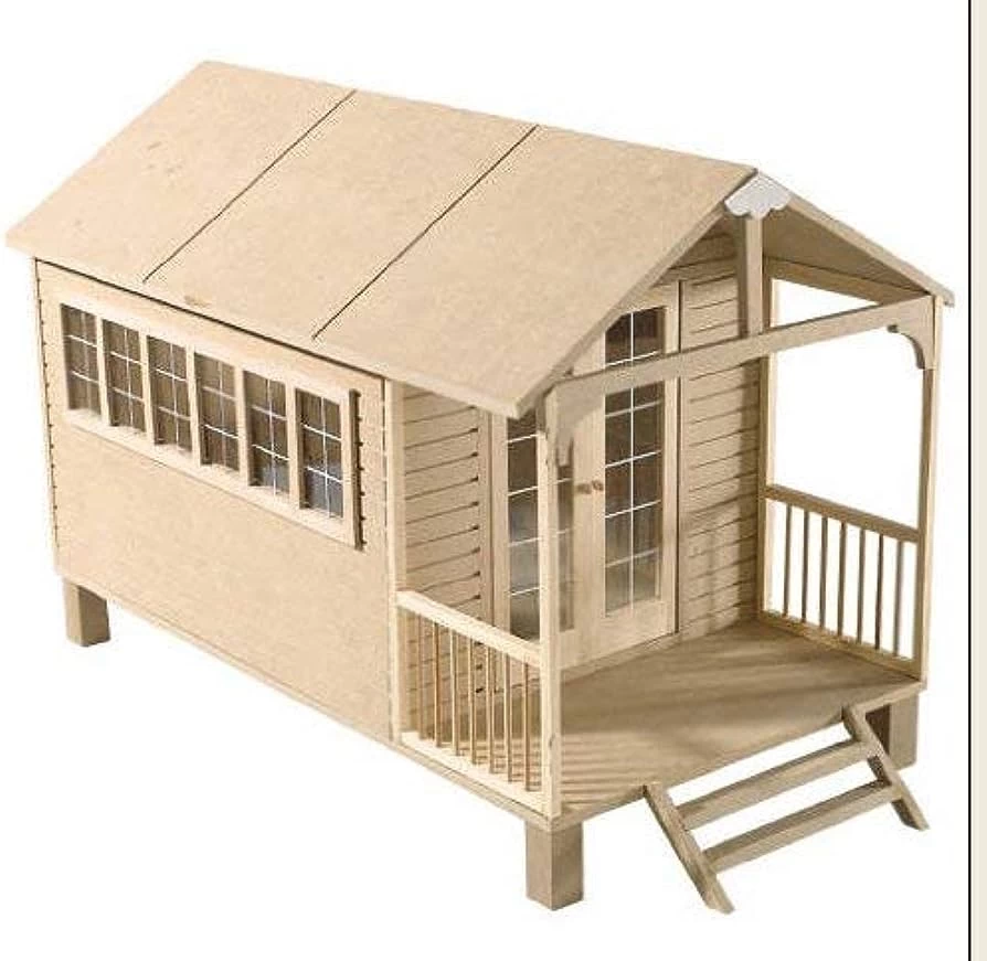 Maison de poupée "Summer House" en kit, à personnaliser selon vos goûts.