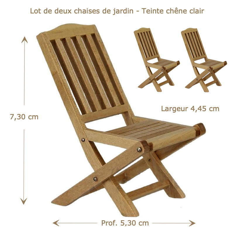 Chaise de jardin miniature en bois de chêne clair, idéale pour les maisons de poupée, avec finition détaillée.