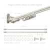 Tringle à double rideaux en métal argenté pour maison de poupée, avec anneaux, supports et vis.