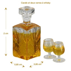 Carafe à whisky en acrylique avec deux verres, accessoire miniature.