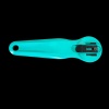 Cutter rotatif avec blocage de lame de 45 mm, manche turquoise, outil pour découpe précise.