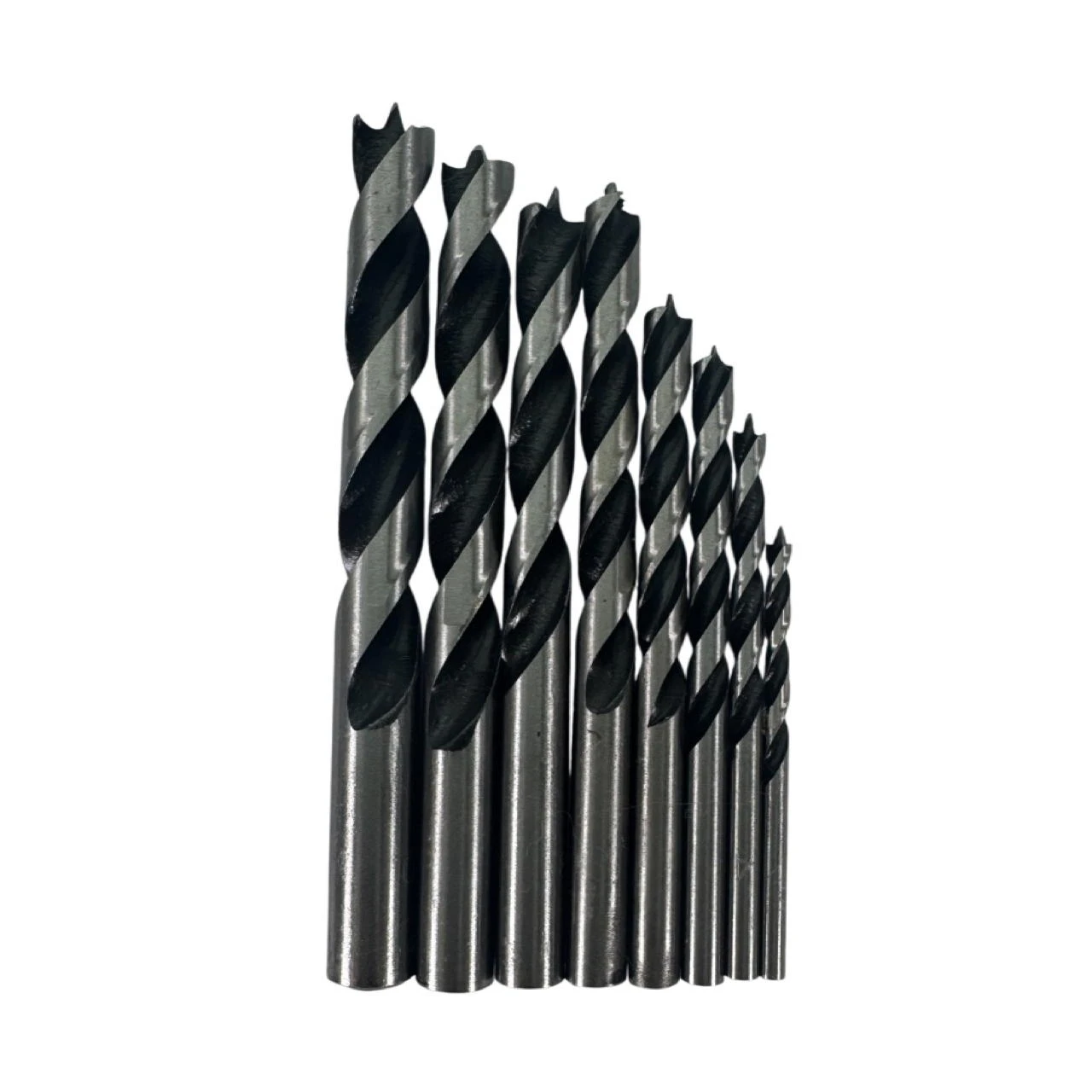 Set de mèches à bois pour perceuse, idéal pour la fabrication de mobilier miniature et maisons de poupées. Ø 10 à 3 mm, livré en coffret rigide. Sur fond blanc