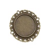 cadre photo miniature rond bronze dentelle. Fond blanc