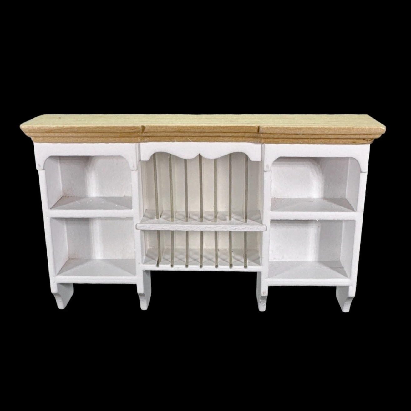 Étagère en bois peint pour maison de poupée, idéale pour ranger accessoires et vaisselle miniature. Design élégant et finition artisanale. Vue principale