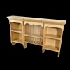 Étagère en bois verni miniature avec niches et porte-assiettes, idéale pour organiser une cuisine de maison de poupée avec charme et réalisme. Vue de côté