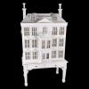 Maison miniature ouvrante avec table et tiroirs, parfaite pour une maison de poupée élégante. Finition blanche avec filets dorés, idéale pour ranger de petits accessoires.Vue principale