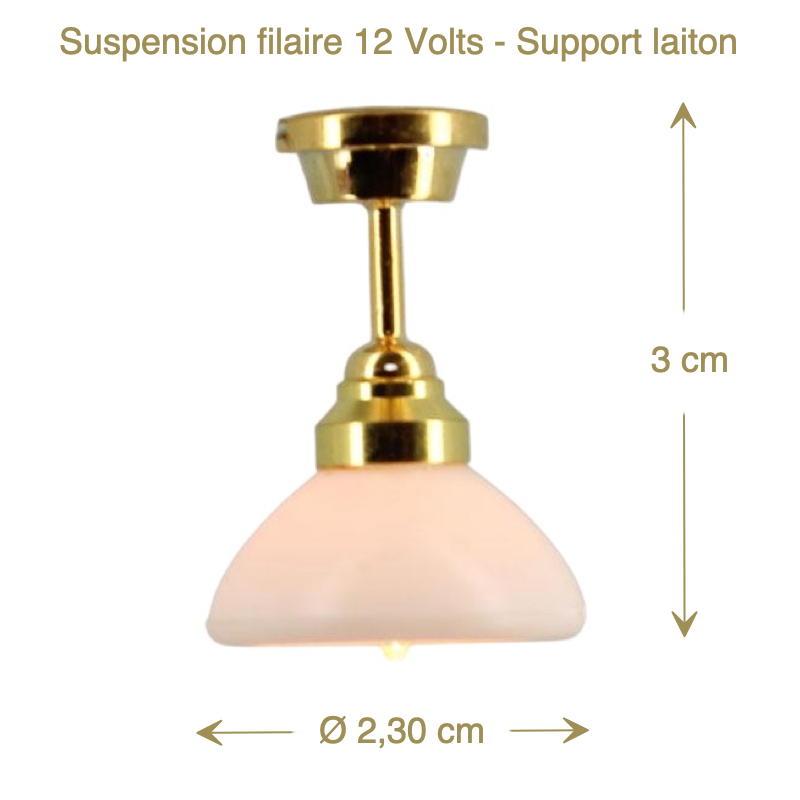 Plafonnier miniature 12 volts en laiton doré avec abat-jour en verre dépoli, idéal pour éclairer maisons de poupée et scènes miniatures avec réalisme. Vue principale avec dimensions