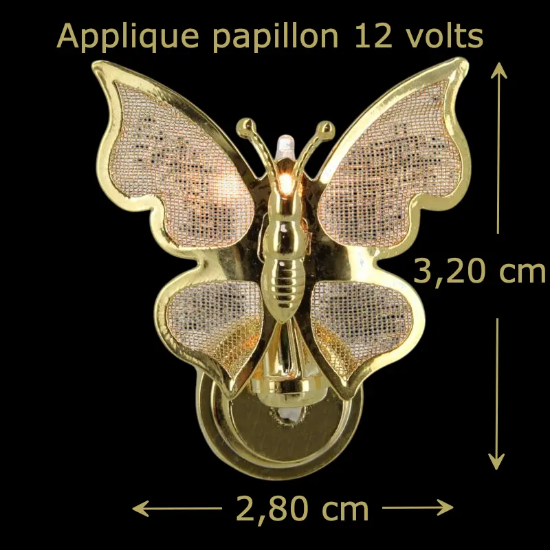 Applique murale miniature en forme de papillon doré pour maison de poupée vue principale avec dimensions