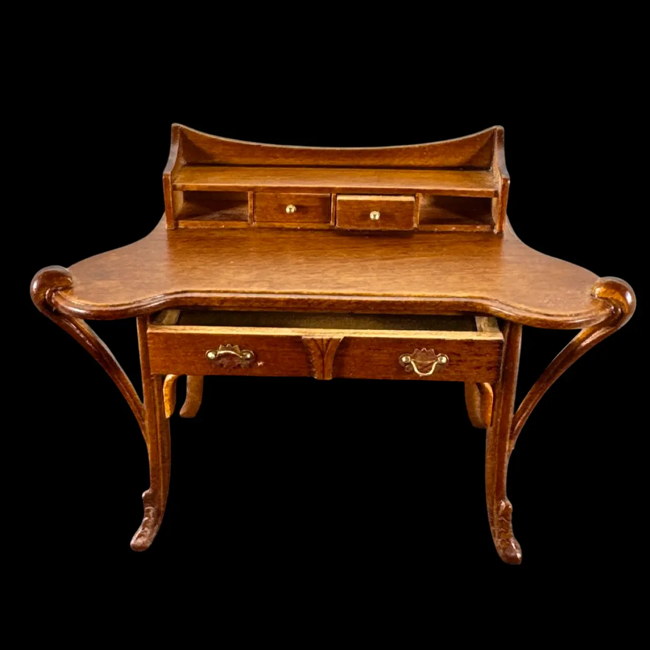Bureau art nouveau miniature en bois noyer, tiroirs ouvrants — vue de face tiroir ouvert