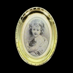 Cadre doré miniature avec enfant tenant un chat vue principale