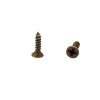 Lot de vis bronze miniature 2,5 x 8 mm vue détail avec fond blanc