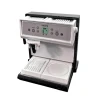 Machine à expresso miniature en métal noir et blanc pour maison de poupée vue de côté
