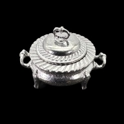 Soupière miniature en métal style Louis XVI avec louche — vue principale