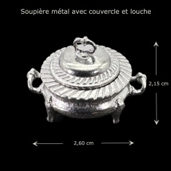 Soupière miniature en métal style Louis XVI avec louche — vue principale avec dimensions