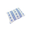 paire de coussins miniature bleus motif rayures pour maison de poupée 1/12e