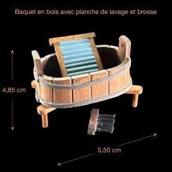 Baquet en bois miniature avec planche de lavage bleue et brosse avec dimensions
