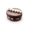 gâteau chocolat miniature réaliste maison de poupée fond blanc