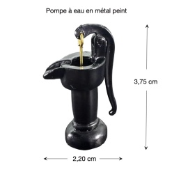 Alternative view of Pompe à eau miniature métal 1/12e avec levier fonctionnel