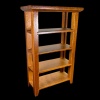 Étagère miniature en bois teinté châtaignier sur fond noir