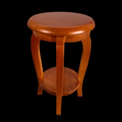 Guéridon miniature rond teinte miel avec tablette basse et pieds galbés