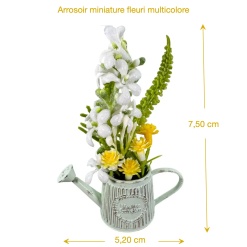 Arrosoir miniature fleuri blanc et jaune en métal vieilli sur fond blanc avec dimensions