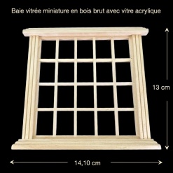 Baie vitrée miniature en bois brut présentée sur fond noir avec dimensions