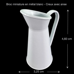 Broc miniature en métal blanc avec dimensions 1/12e