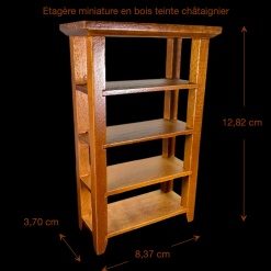 Dimensions de l’étagère miniature en bois teinté châtaignier