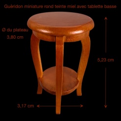 Dimensions du guéridon miniature teinte miel avec plateau rond et tablette basse