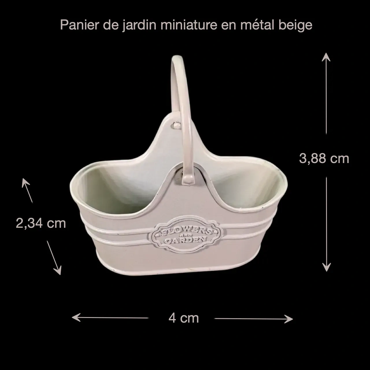Panier de jardin miniature en métal beige dimensions 4 x 2,34 x 3,88 cm