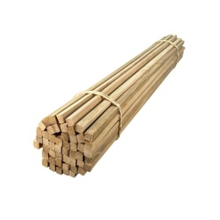 50 baguettes en bois foncé à section carrée 4,8 mm et longueur 300 mm pour maison de poupée 1/12e