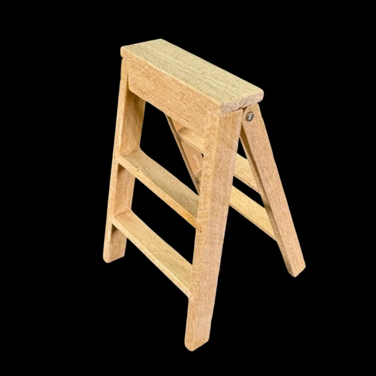 Escabeau pliant miniature en bois brut à 3 marches