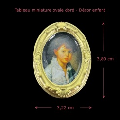 Tableau miniature ovale doré avec portrait d'enfant dimensions 3,22 x 3,80 cm
