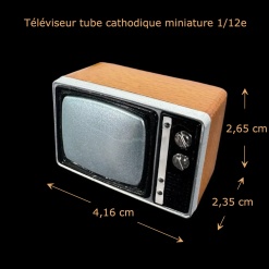 Téléviseur miniature rétro dimensions 4,16 x 2,35 x 2,65 cm 1/12e