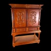 Cabinet miniature en bois style XVIIe portes fermées 1/12e