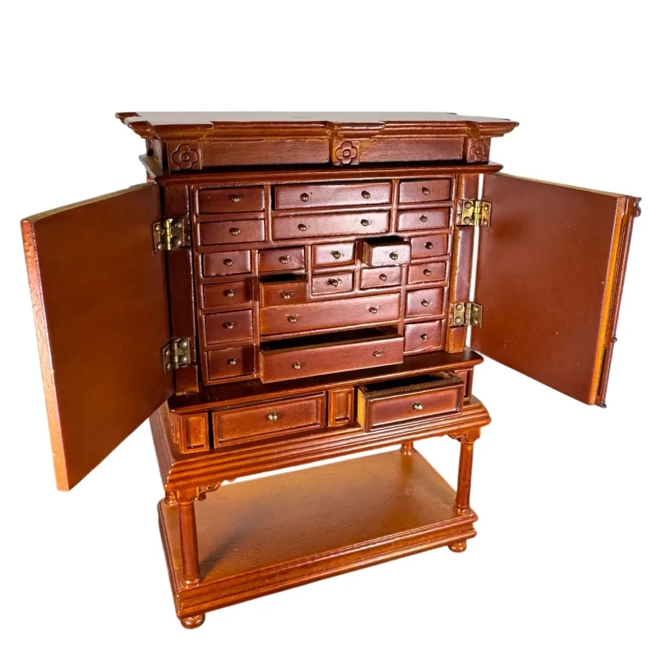 Cabinet miniature à 24 tiroirs ouvrants et deux portes 1/12e